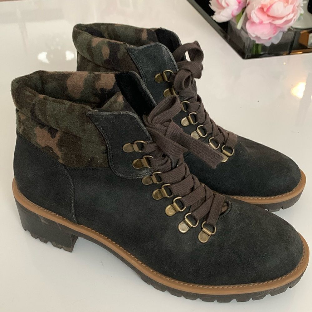 True Craft Mintey Black Camo Lace Up Hiking Boots Women’s Size 9,5
